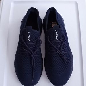 Men's light weight shoes